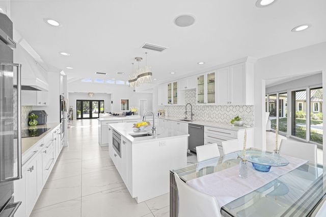 6549 Eastpointe Pines Street, Palm Beach Gardens, FL 33418