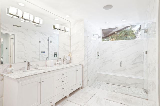 6549 Eastpointe Pines Street, Palm Beach Gardens, FL 33418