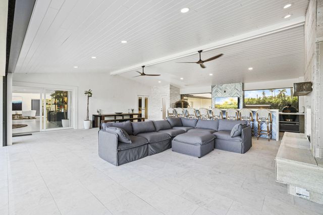 6549 Eastpointe Pines Street, Palm Beach Gardens, FL 33418