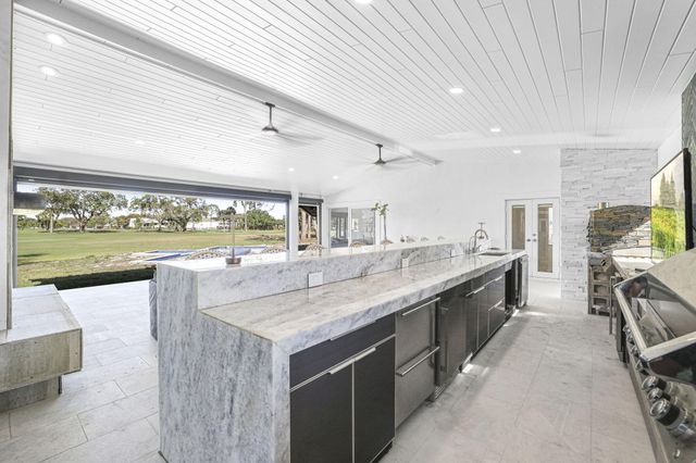 6549 Eastpointe Pines Street, Palm Beach Gardens, FL 33418