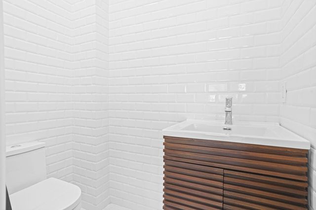 6549 Eastpointe Pines Street, Palm Beach Gardens, FL 33418