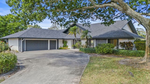 6549 Eastpointe Pines Street, Palm Beach Gardens, FL 33418