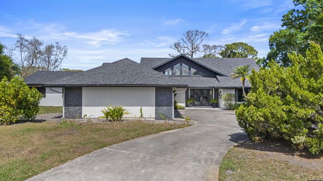 6549 Eastpointe Pines Street, Palm Beach Gardens, FL 33418