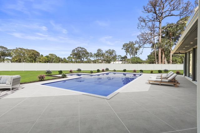 6549 Eastpointe Pines Street, Palm Beach Gardens, FL 33418