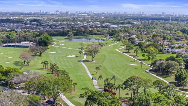 6549 Eastpointe Pines Street, Palm Beach Gardens, FL 33418