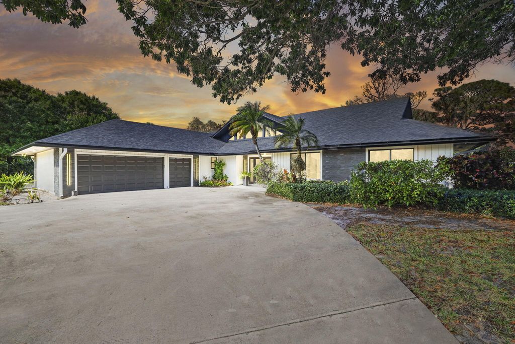 6549 Eastpointe Pines Street, Palm Beach Gardens, FL 33418