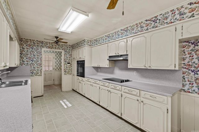 9704 Catskill Road, Little Rock, AR 72227