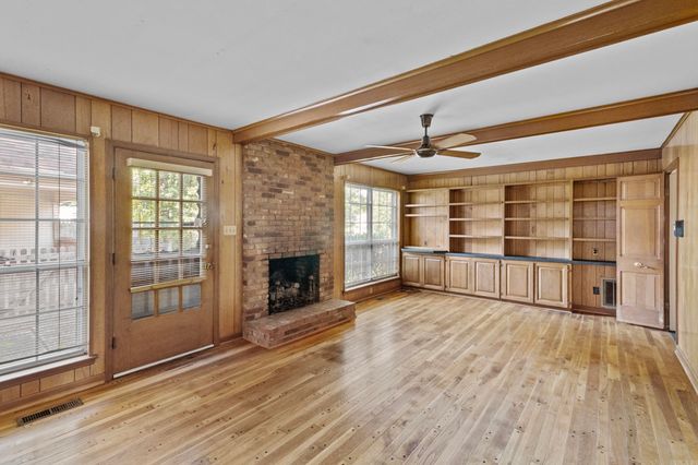 9704 Catskill Road, Little Rock, AR 72227