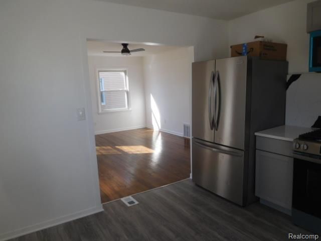 13680 Borgman Street, Oak Park, MI 48237