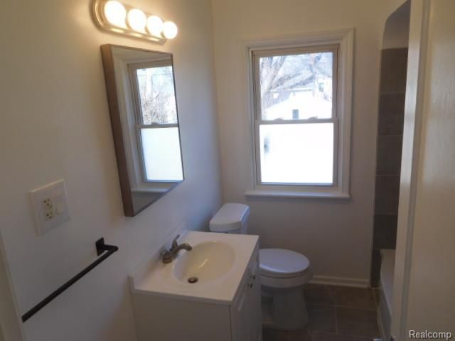 13680 Borgman Street, Oak Park, MI 48237