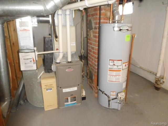 13680 Borgman Street, Oak Park, MI 48237