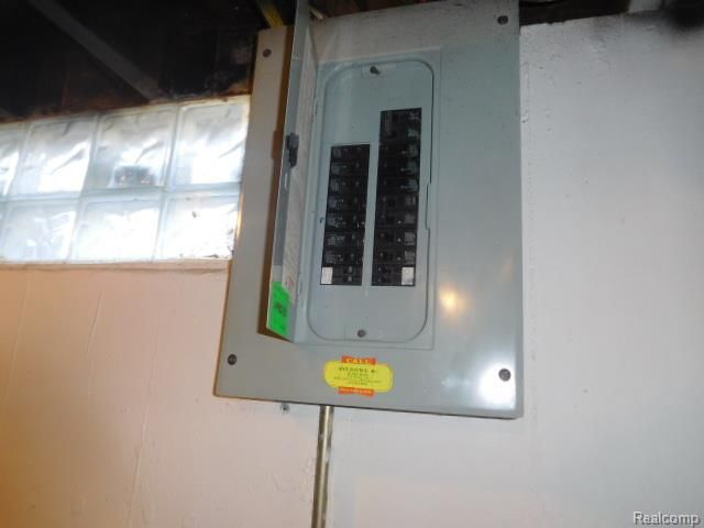 13680 Borgman Street, Oak Park, MI 48237