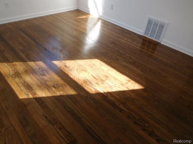 13680 Borgman Street, Oak Park, MI 48237