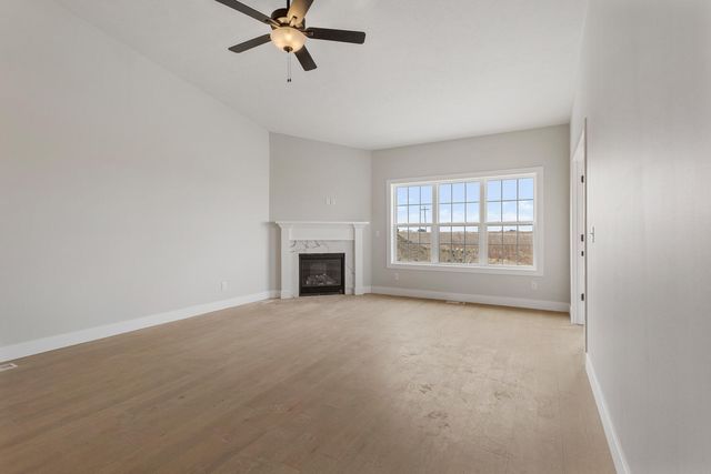 2009 Roseland Drive, Mahomet, IL 61853