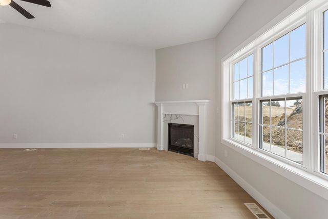 2009 Roseland Drive, Mahomet, IL 61853