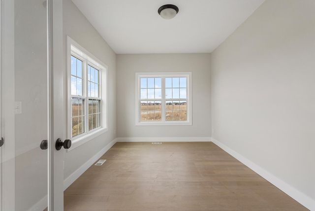 2009 Roseland Drive, Mahomet, IL 61853