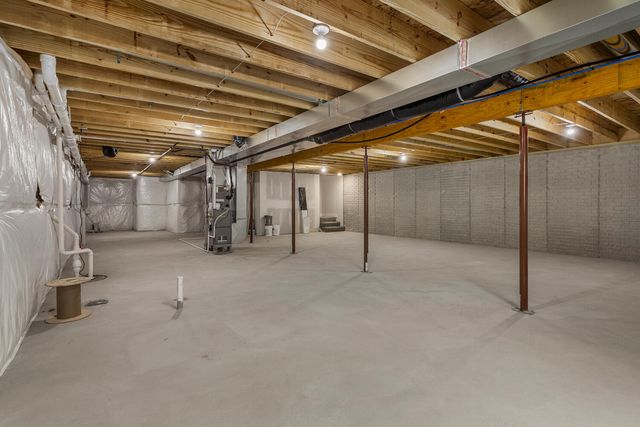 2009 Roseland Drive, Mahomet, IL 61853