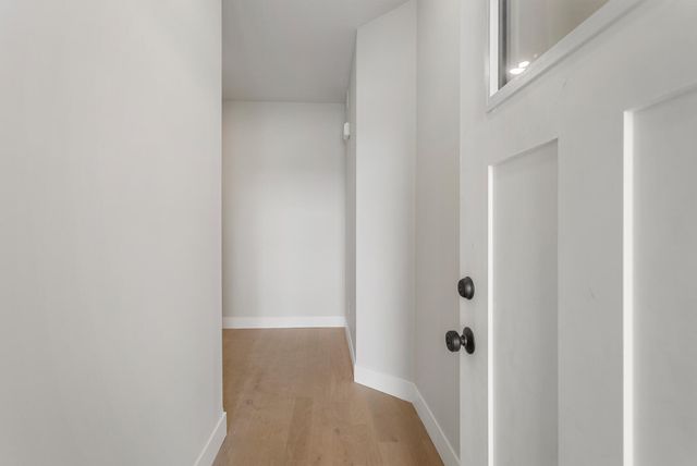 2009 Roseland Drive, Mahomet, IL 61853