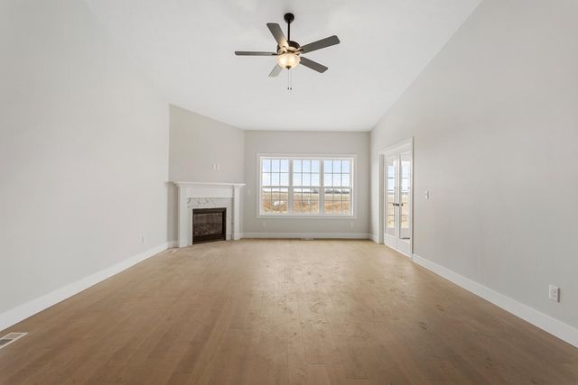 2009 Roseland Drive, Mahomet, IL 61853