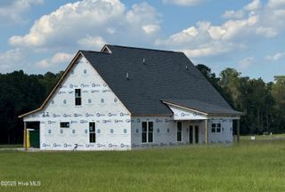 150 Cripple Creek Drive, Peletier, NC 28584
