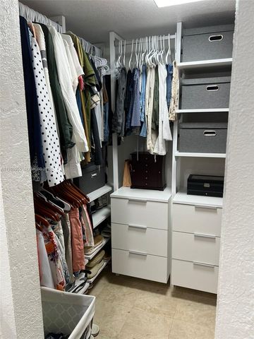 13715 Kendale Lakes Cir A-304, Miami, FL 33183