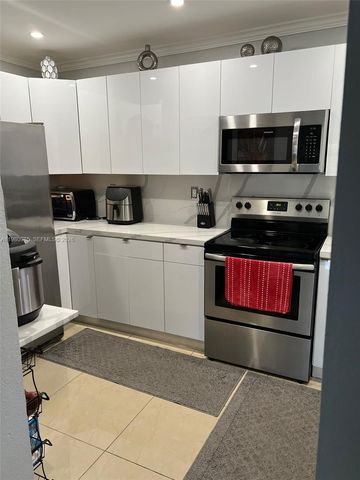 13715 Kendale Lakes Cir A-304, Miami, FL 33183