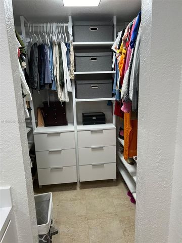 13715 Kendale Lakes Cir A-304, Miami, FL 33183