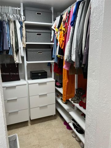 13715 Kendale Lakes Cir A-304, Miami, FL 33183