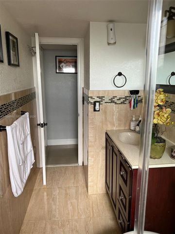 13715 Kendale Lakes Cir A-304, Miami, FL 33183