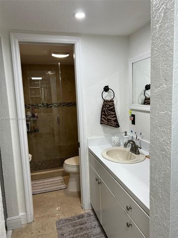 13715 Kendale Lakes Cir A-304, Miami, FL 33183