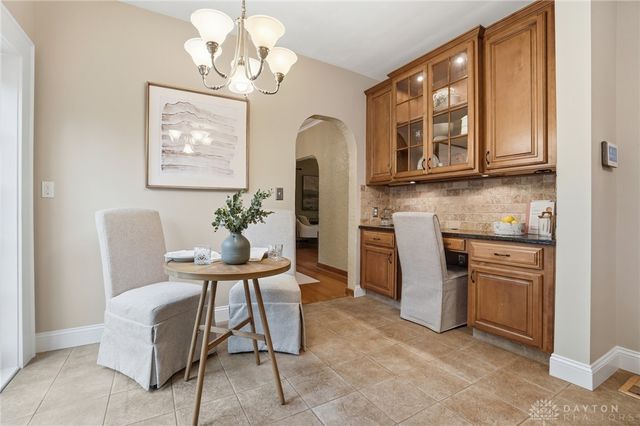 317 E Dixon Avenue, Oakwood, OH 45419