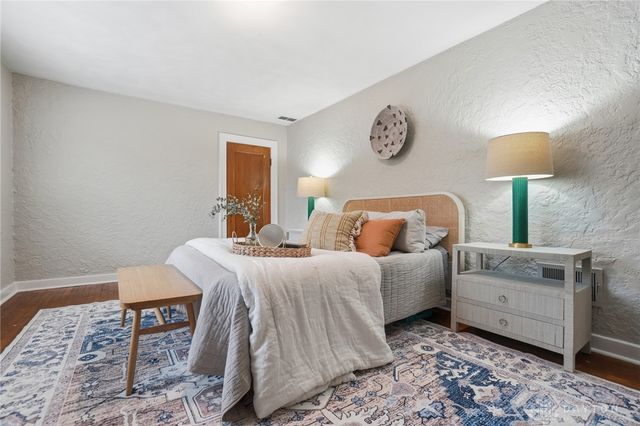 317 E Dixon Avenue, Oakwood, OH 45419