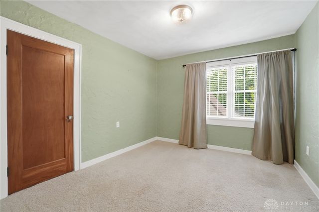 317 E Dixon Avenue, Oakwood, OH 45419