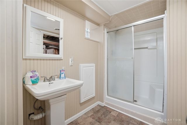 317 E Dixon Avenue, Oakwood, OH 45419