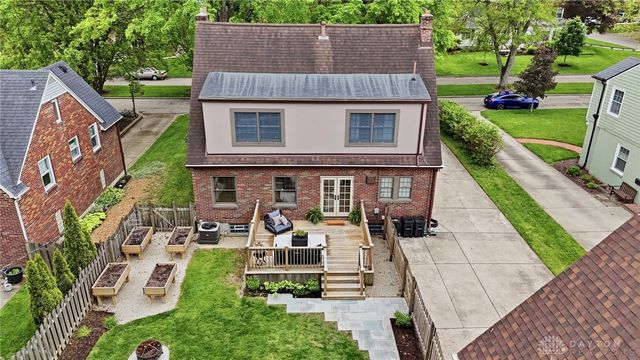 317 E Dixon Avenue, Oakwood, OH 45419