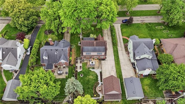 317 E Dixon Avenue, Oakwood, OH 45419