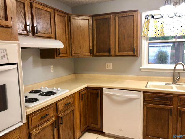 337 Chateau Drive, Huntsville, AL 35801