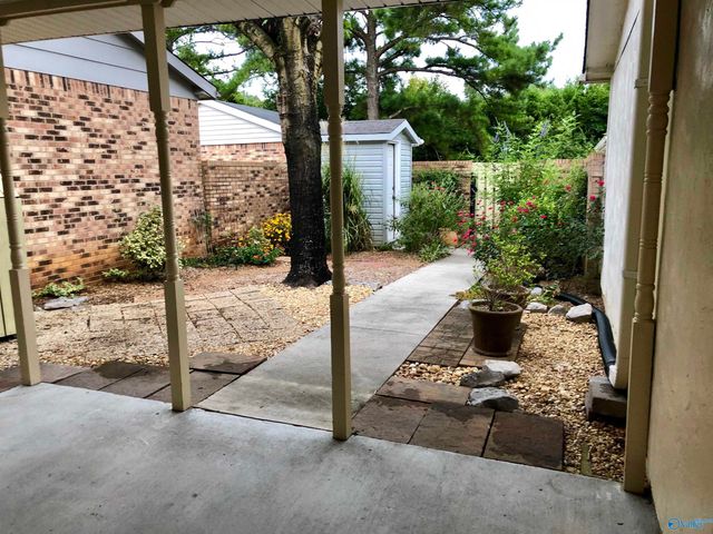 337 Chateau Drive, Huntsville, AL 35801