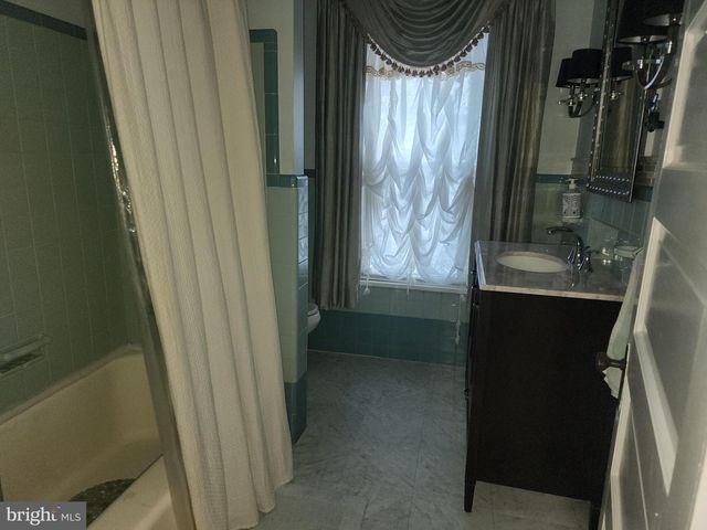 224 N STATE ST, Dover, DE 19901