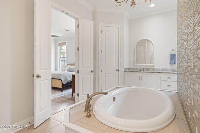 100 Olivewood Drive, Lafayette, LA 70508