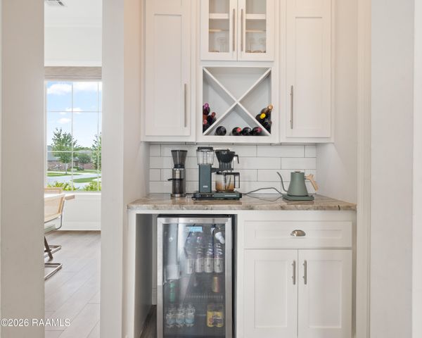 100 Olivewood Drive, Lafayette, LA 70508