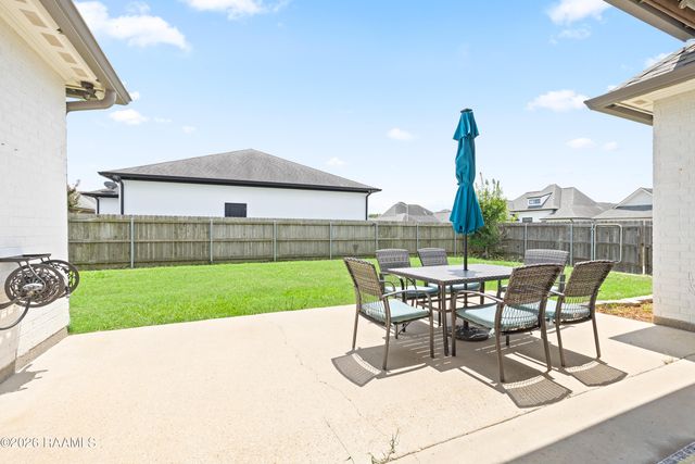 100 Olivewood Drive, Lafayette, LA 70508