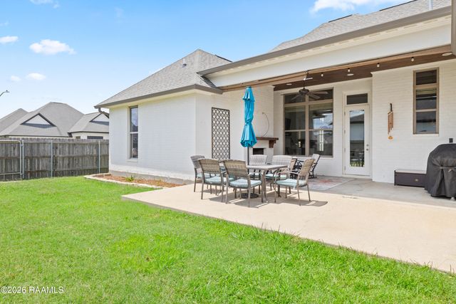 100 Olivewood Drive, Lafayette, LA 70508