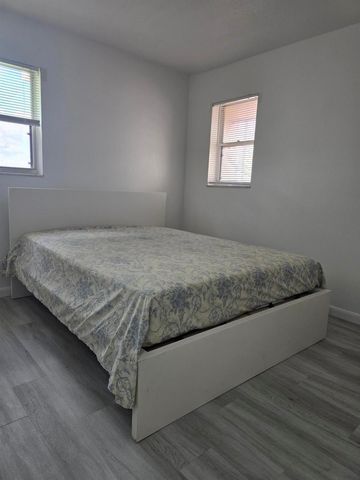 2800 W Sunrise Lakes Drive W 312, Sunrise, FL 33322