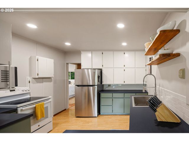 85528 DILLEY Ln, Eugene, OR 97405