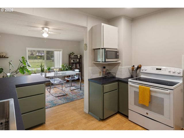 85528 DILLEY Ln, Eugene, OR 97405