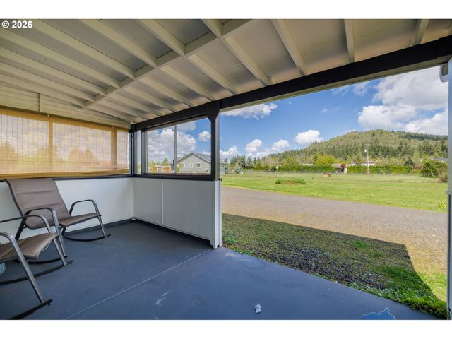 85528 DILLEY Ln, Eugene, OR 97405