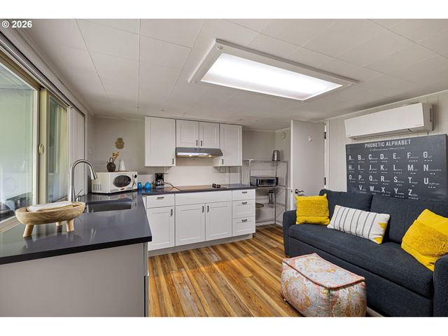 85528 DILLEY Ln, Eugene, OR 97405