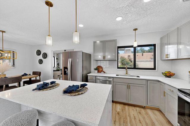 1820 Lester Drive NE Drive NE, Albuquerque, NM 87112