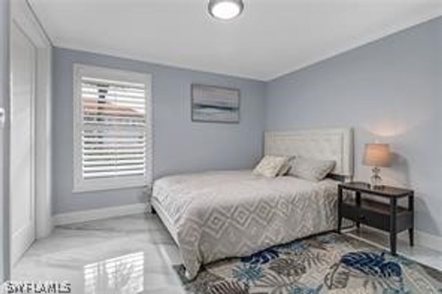 455 Bayside AVE, Naples, FL 34108